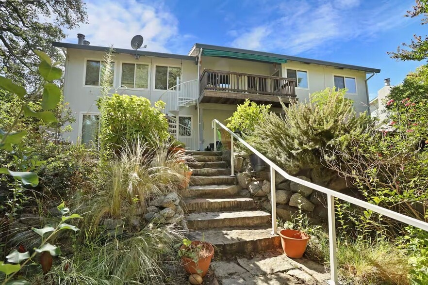 Building Photo - 5213 Dredger Way