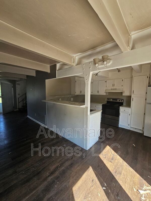 Building Photo - 827 N 70th Terrace