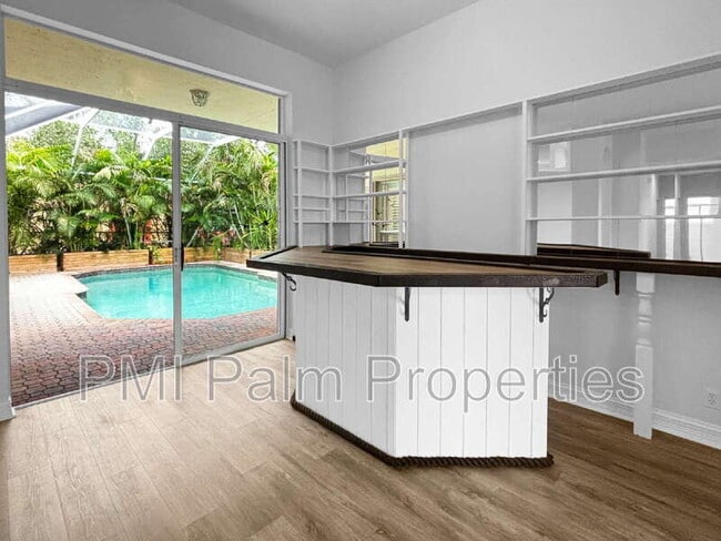 Building Photo - 10293 Allamanda Blvd