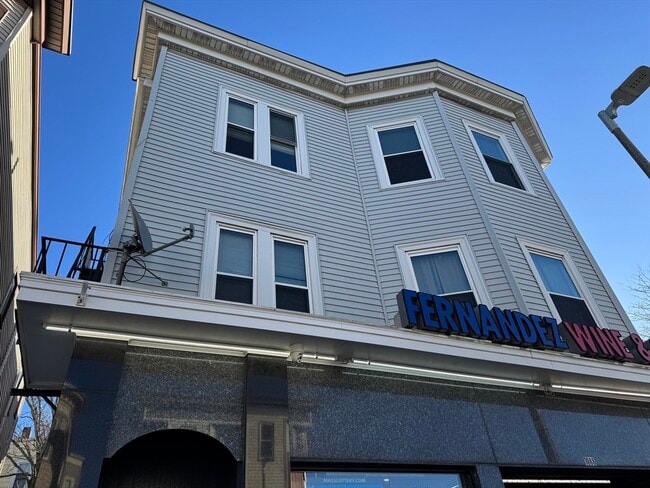 Building Photo - 1086 Dorchester Ave