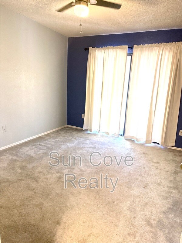 Building Photo - 6361 92nd Pl N