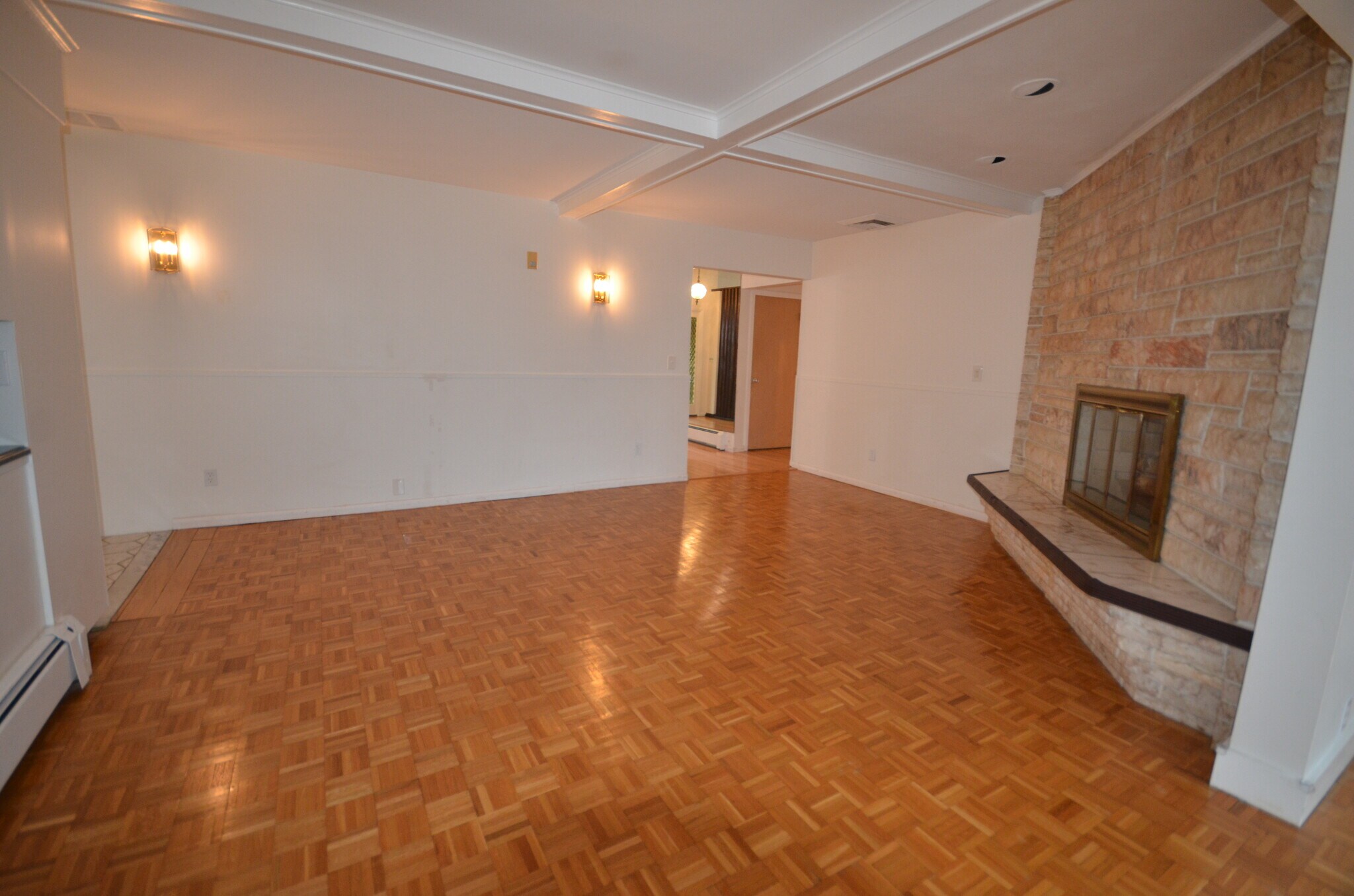 Building Photo - 20 Mossdale Rd