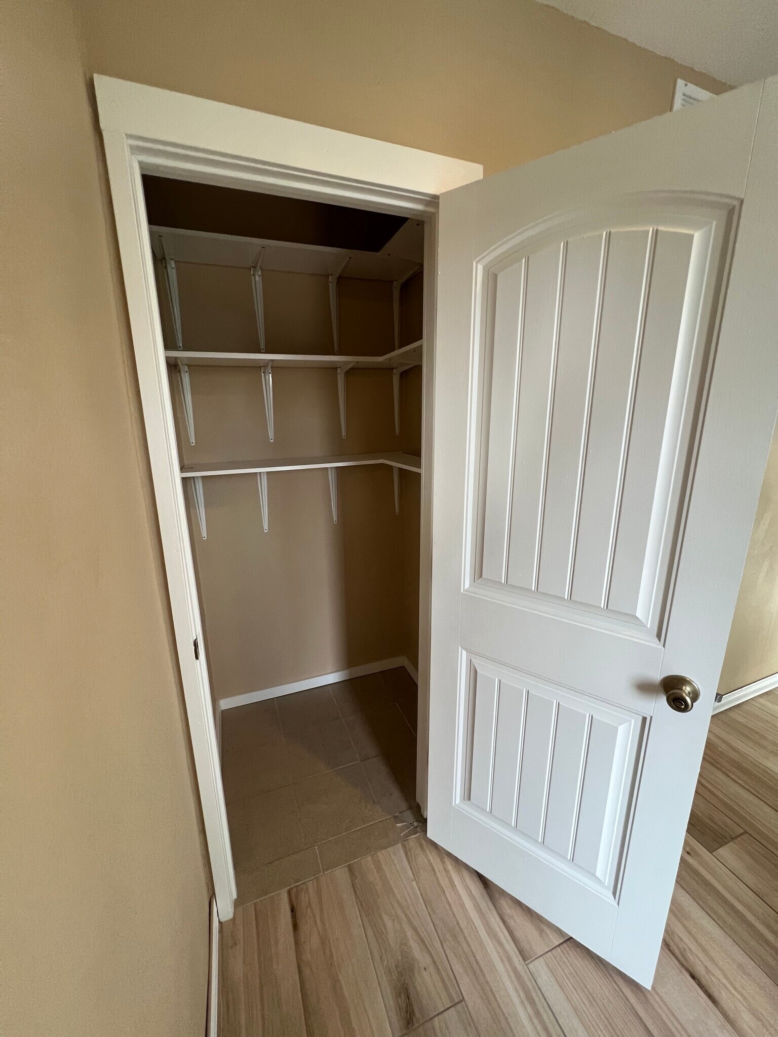 Room storage - 7342 N 38th Dr