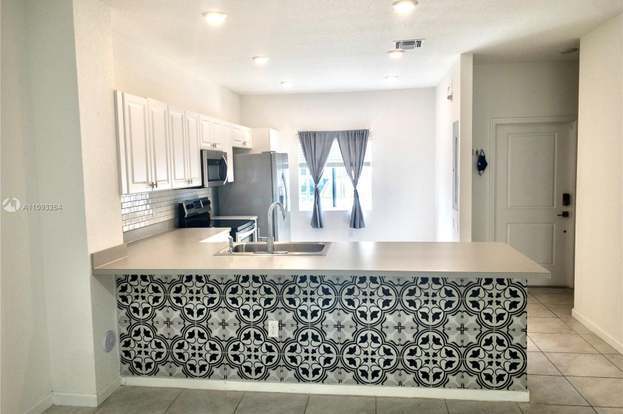 Building Photo - 2821 NW 180th St