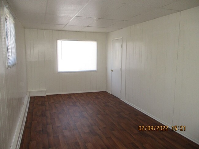 Building Photo - 3 Bedroom 1 Bath Coming Soon!