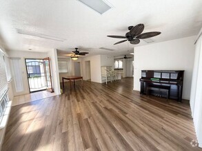 Building Photo - Manoa Valley - 3 bedroom 2.5 bath house w/...