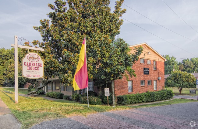 Primary Photo - Carriage House