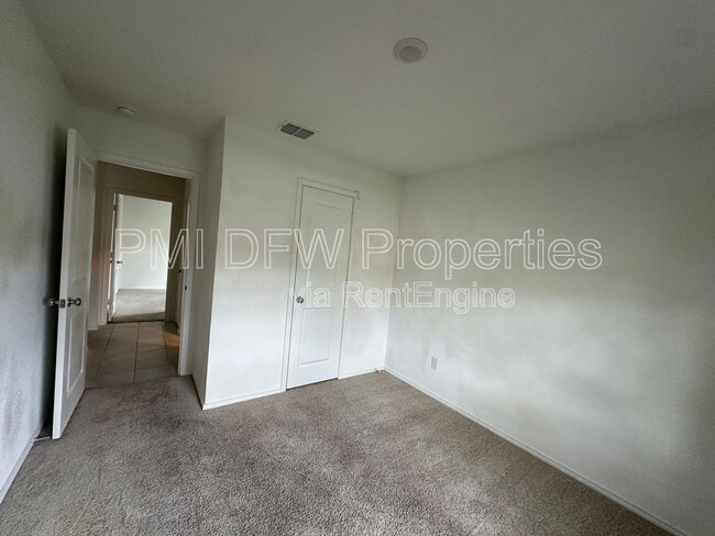 Building Photo - 1638 Woodbrook Dr