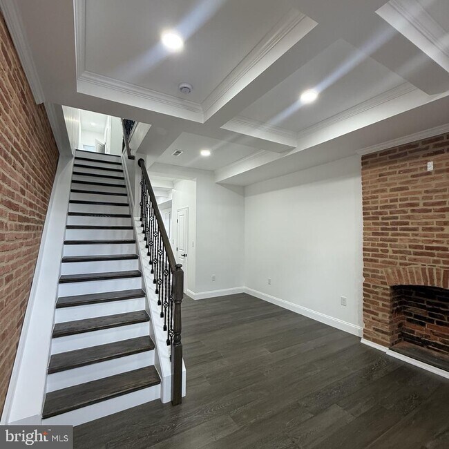 Building Photo - 1432 E Lanvale St