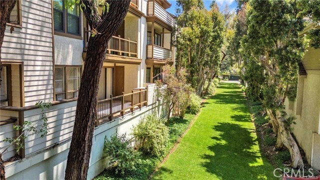 Building Photo - 2571 Plaza del Amo