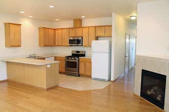 Building Photo - 12518 SE Woodward St