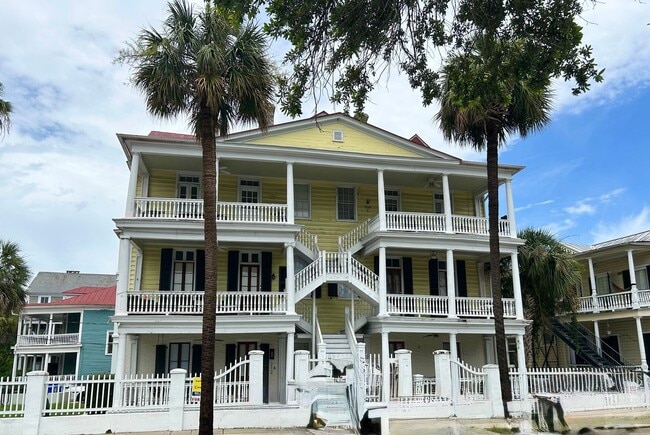 Building Photo - Ideally Located Three Bedroom on Calhoun S...