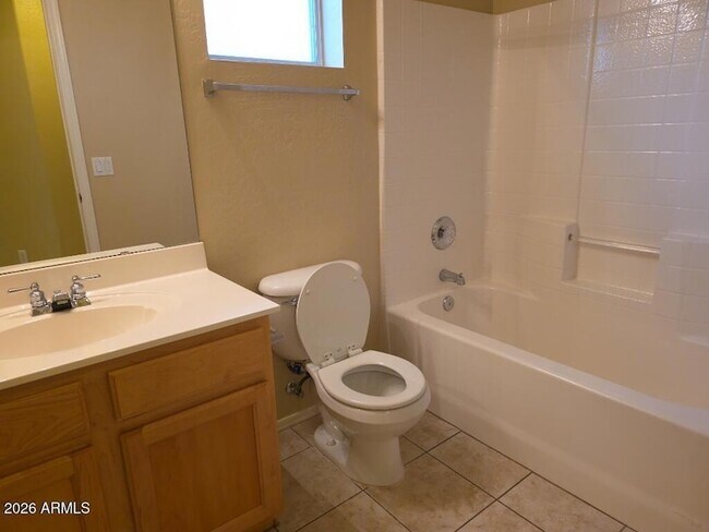 Building Photo - 3212 E Kerry Ln