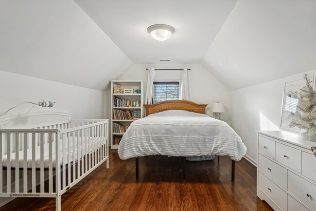 Building Photo - 102 S Ashland Ave