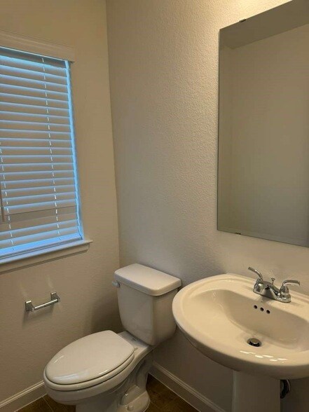 Building Photo - 8943 Red Wolf Pl