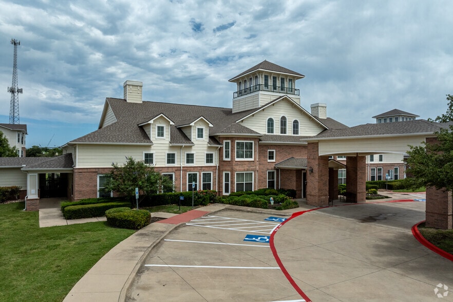 Building Photo - Country Lane Seniors Temple