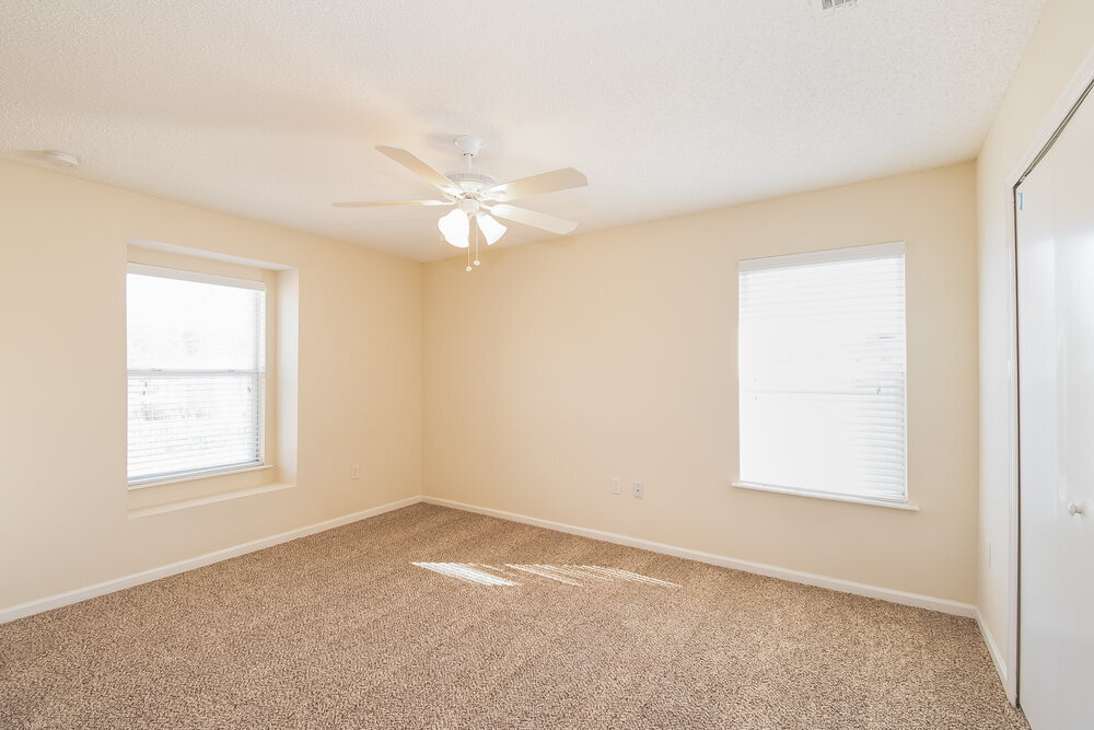 Building Photo - 11558 Brian Lakes Dr N