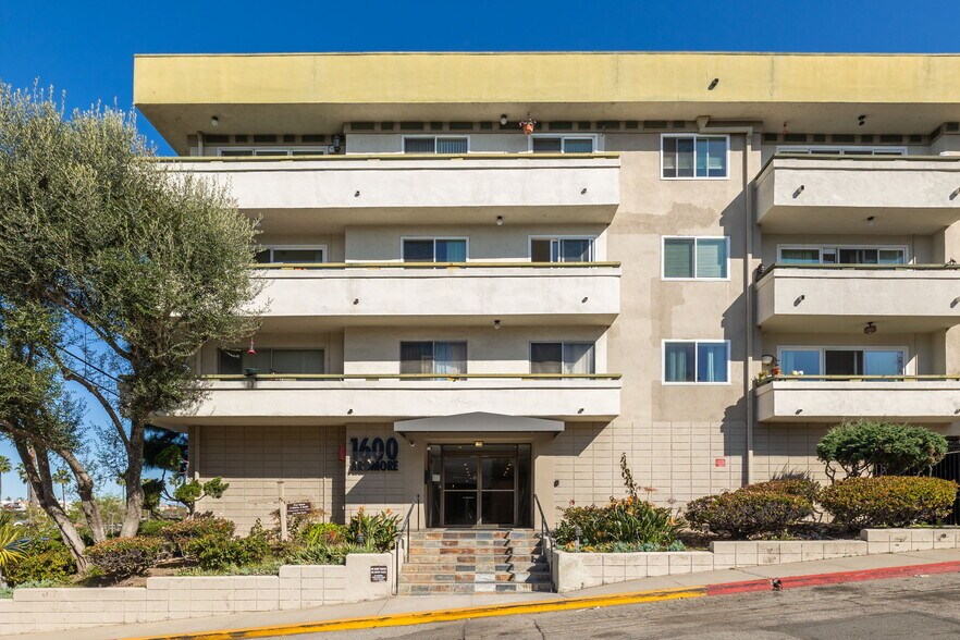 Building Photo - 1600 Ardmore Ave