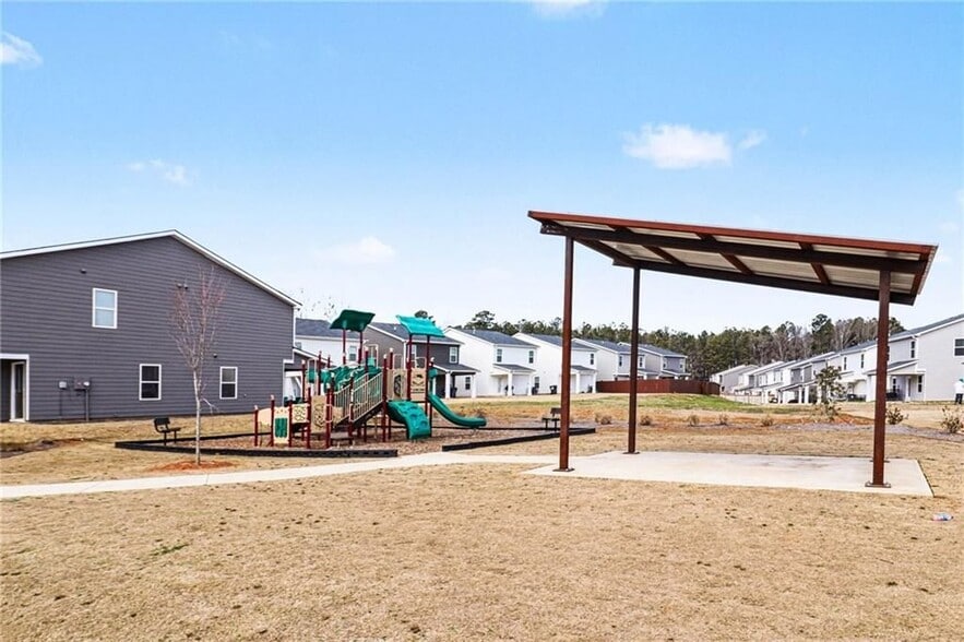 Building Photo - 3528 Station Dr