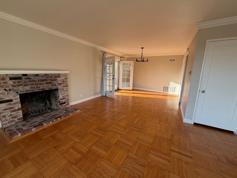 Building Photo - 4806 Lodi Way