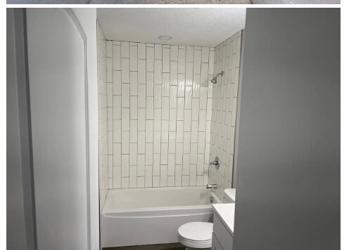 Building Photo - 1020 Aurora Ave
