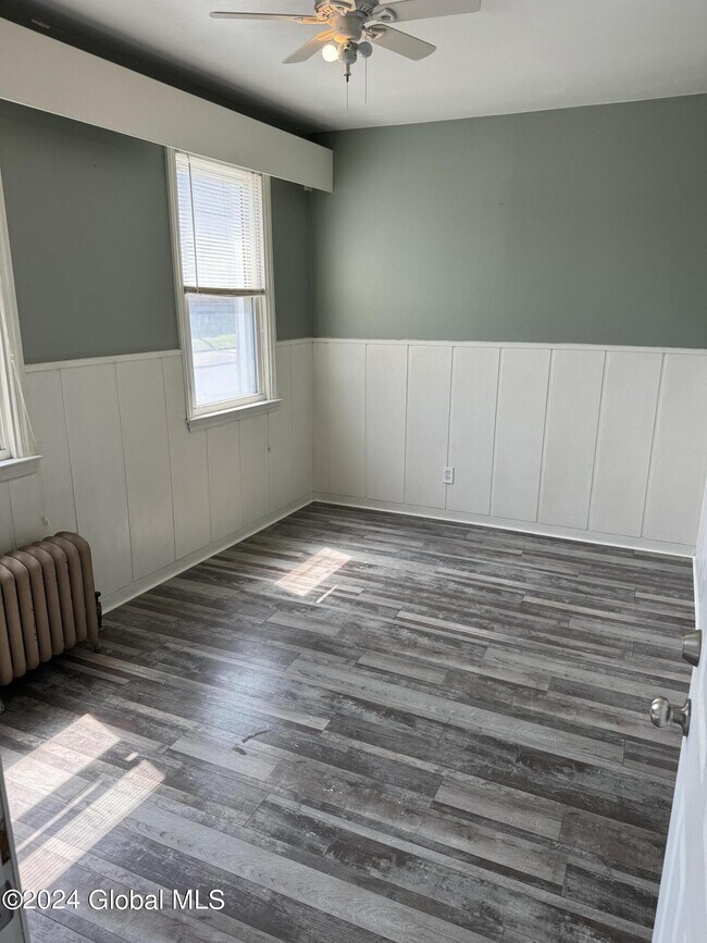 Building Photo - 20 Jay St