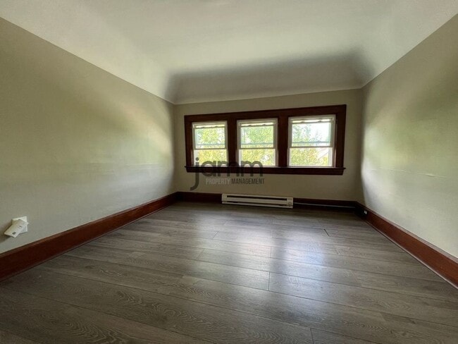Building Photo - 2181 Edgewood Rd