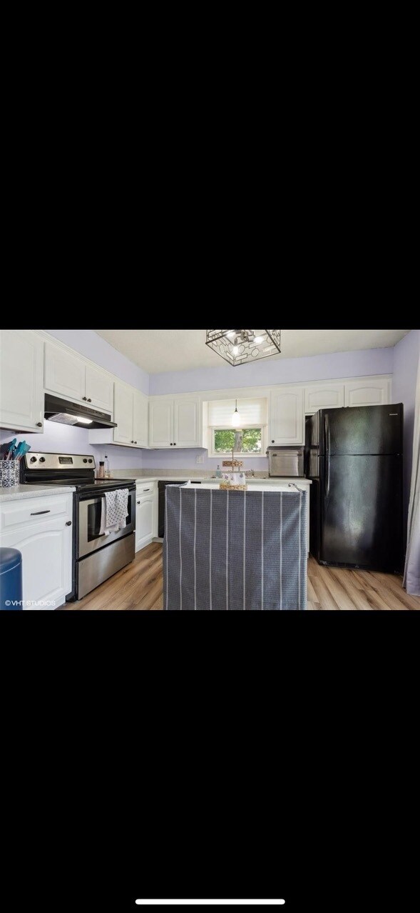 Kitchen furniture NOT Included - 810 S Grant Ter