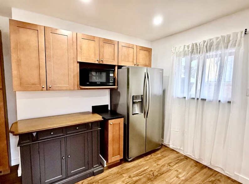 Building Photo - 187 42nd St