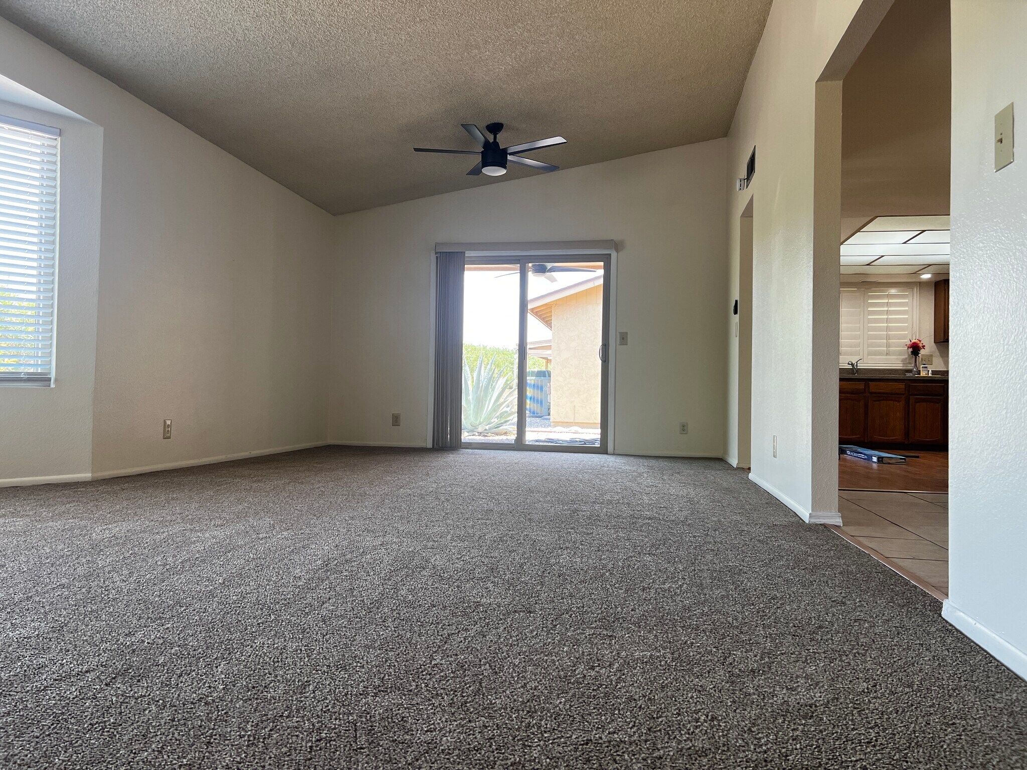 Patio slider from LR - 1032 Leisure World