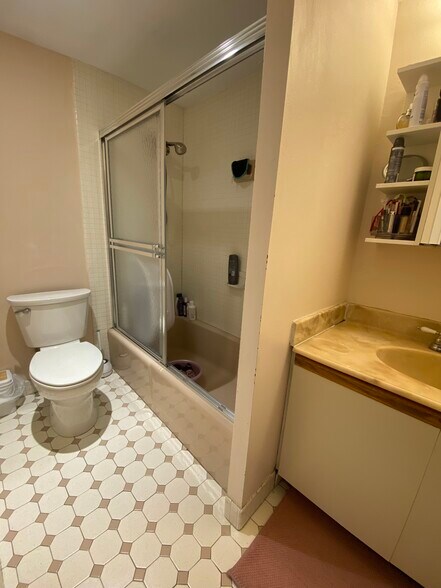 Building Photo - 60 Longwood Ave