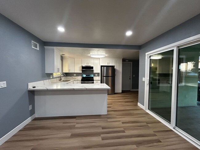 Building Photo - Beautifully Remodeled 3-Bedroom Home in Hi...