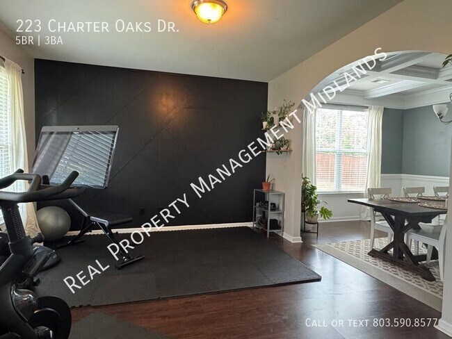 Building Photo - 223 Charter Oaks Dr