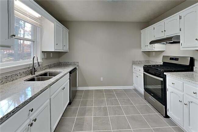 Building Photo - 4505 Laurie Ln SW