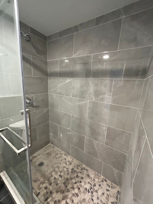 Building Photo - 430 Dickinson St