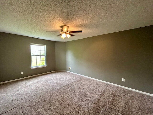 Building Photo - STUNNING 3 bedroom, 2.5 Bath Home in Greenwood- Johnson County