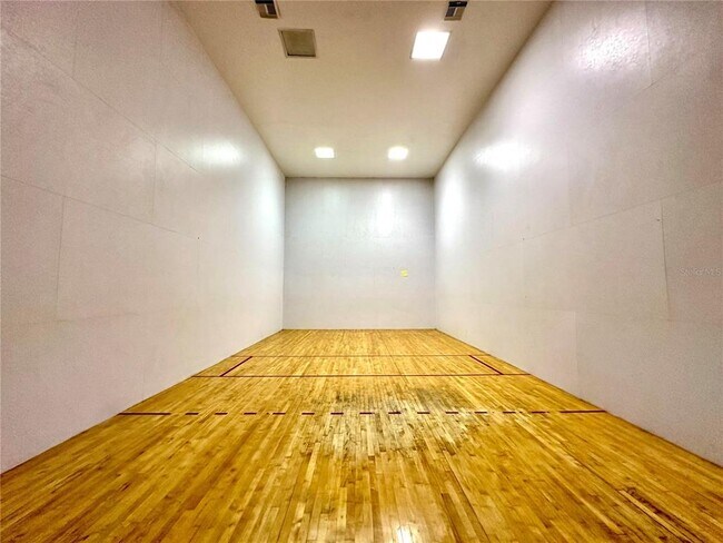 Building Photo - 5140 Conroy Rd