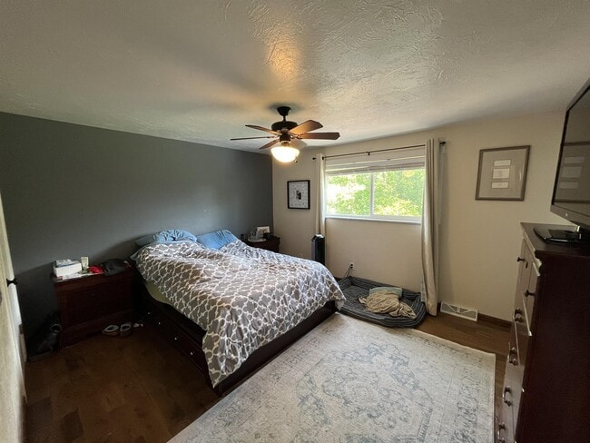 Building Photo - 8251 S Marshall Ct