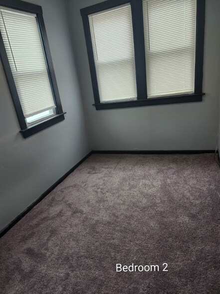 Building Photo - 7111 S Emerald Ave