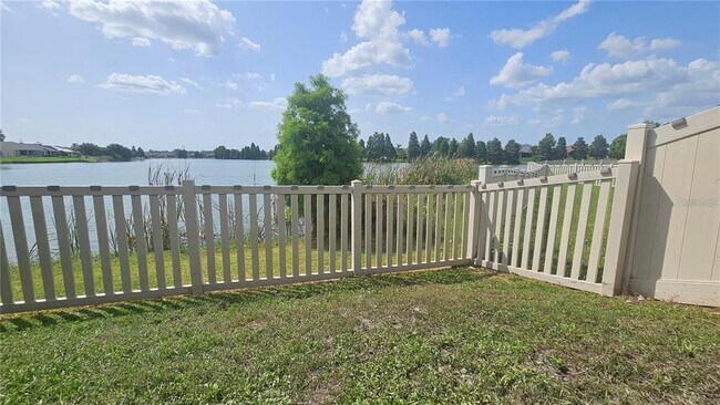 Building Photo - 2528 Ladoga Dr