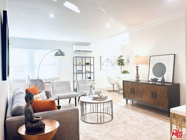 Building Photo - 1843 Normandie Ave