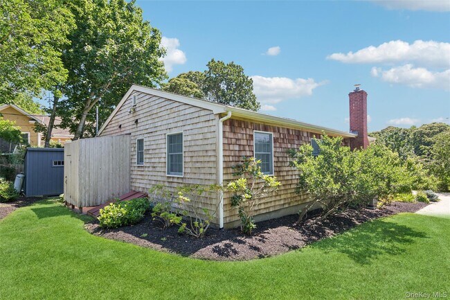 Building Photo - 570 Hippodrome Dr