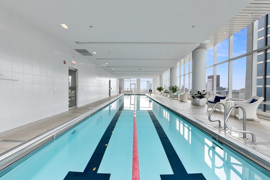 Building Photo - 340 E Randolph St