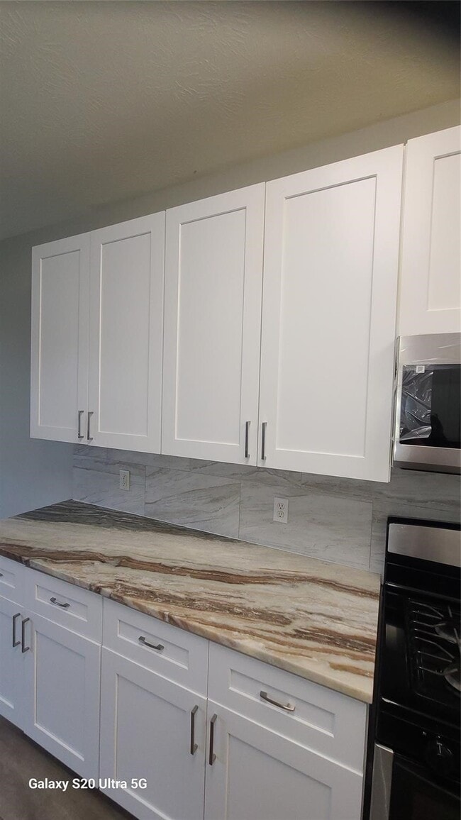 Building Photo - 17242 Oakwood Chase Dr