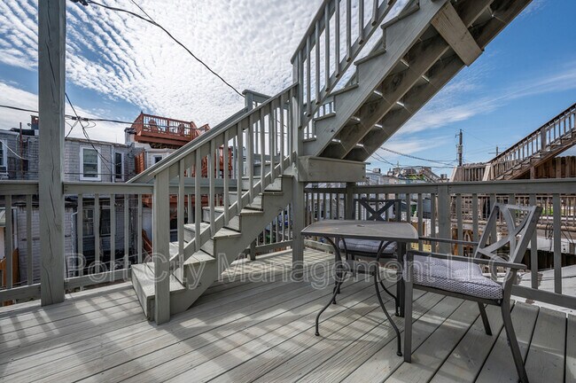 Building Photo - 14 N Streeper St