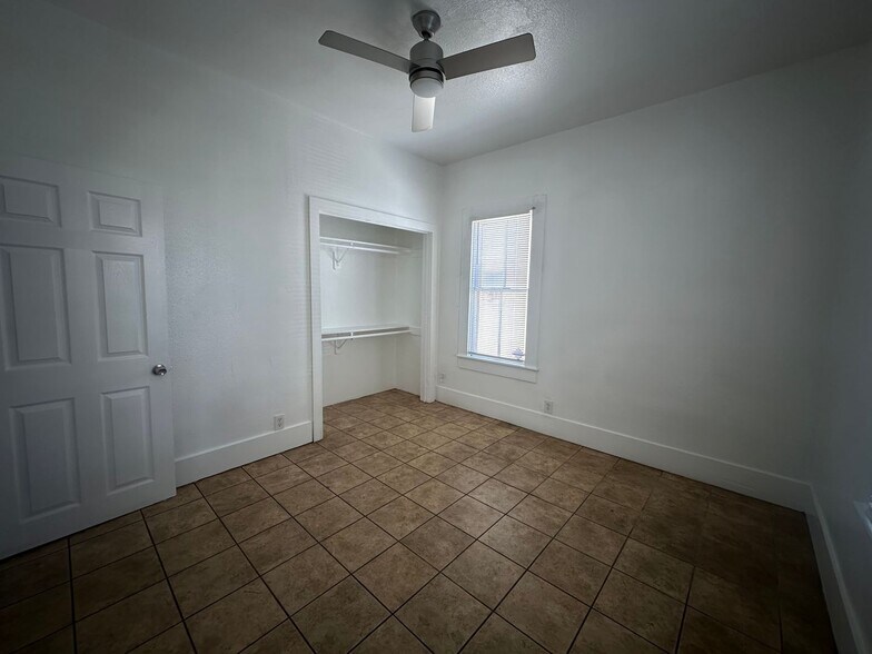 Building Photo - 335 Orange Ave
