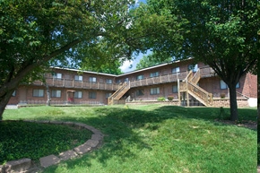 Building Photo - Lilac Court Apartments