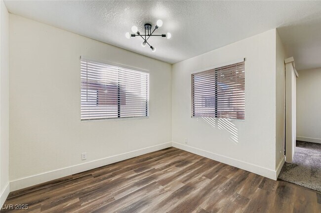 Building Photo - 3151 N Soaring Gulls Dr