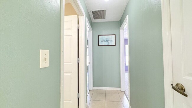 Building Photo - 1467 Bay Grove Dr