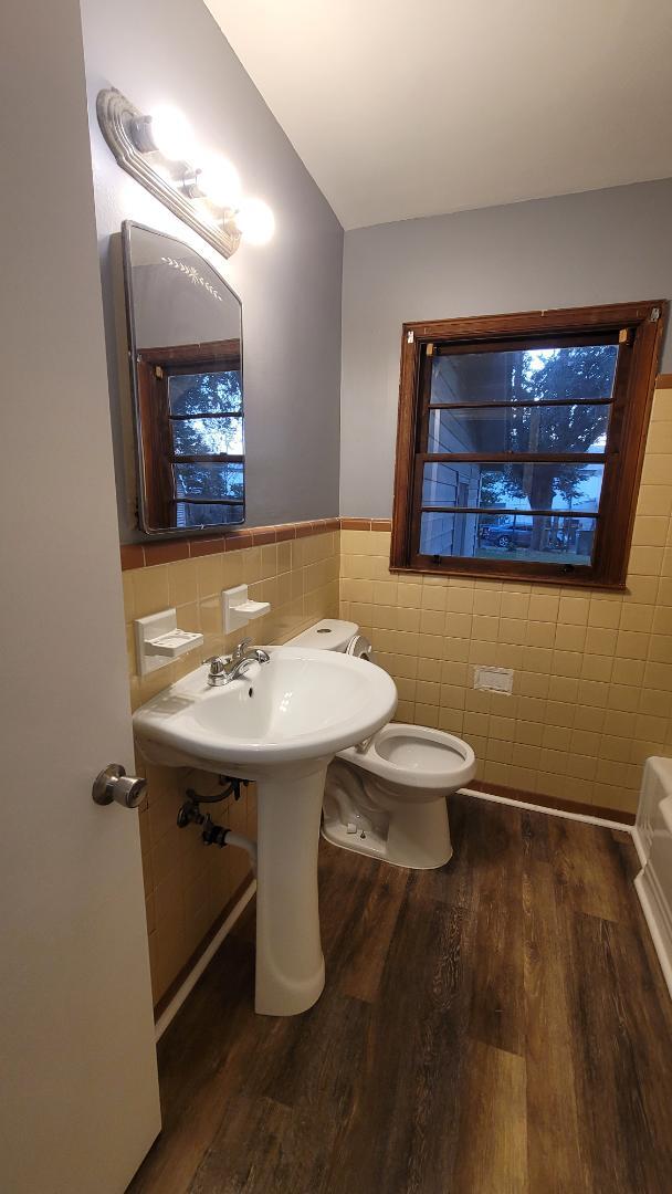 Building Photo - 2505 Cherokee Dr